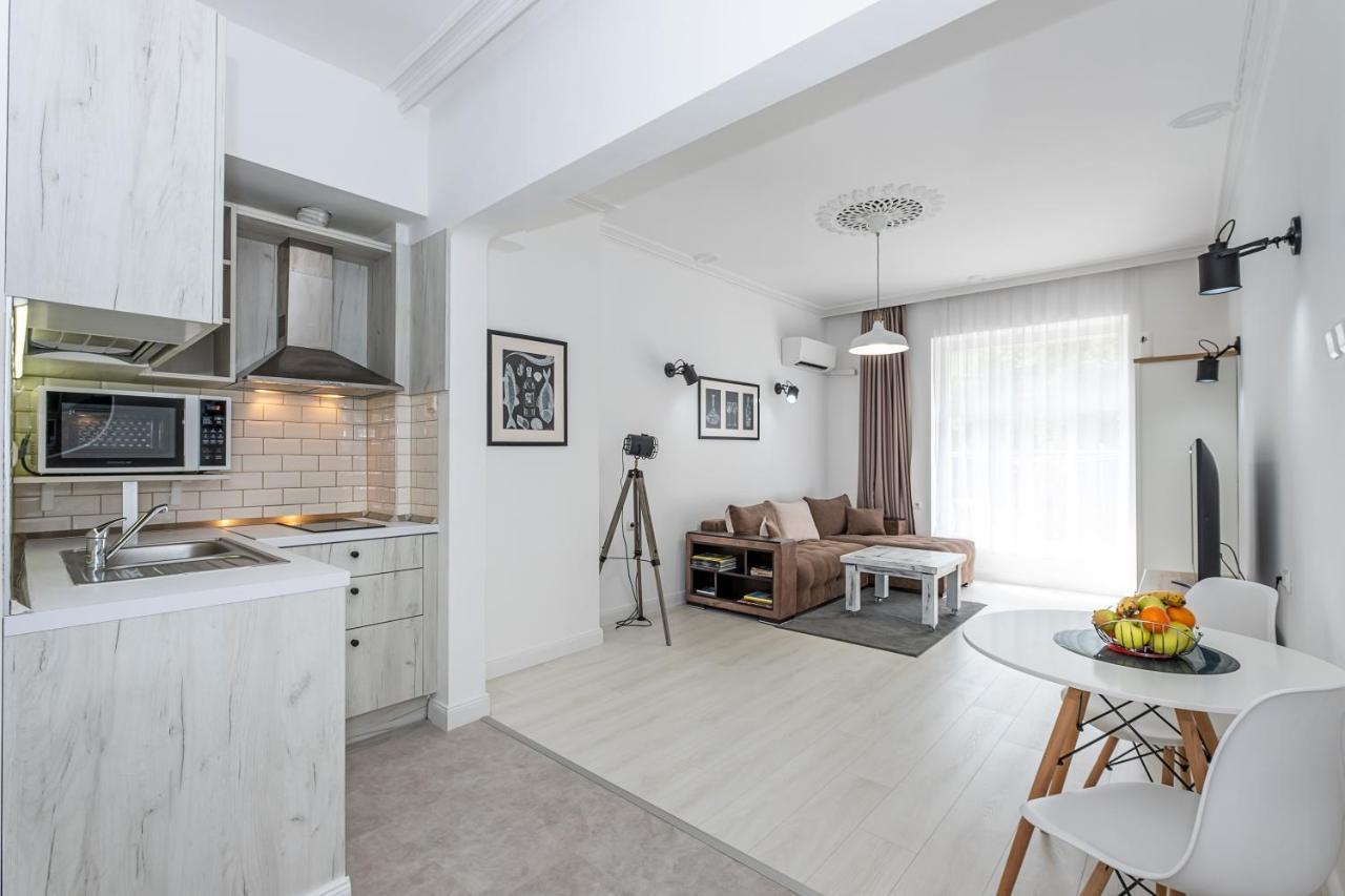 Jazz & Wine - Luxury Apartment By The Sea & Parking & Hbo & Netflix Варна Экстерьер фото
