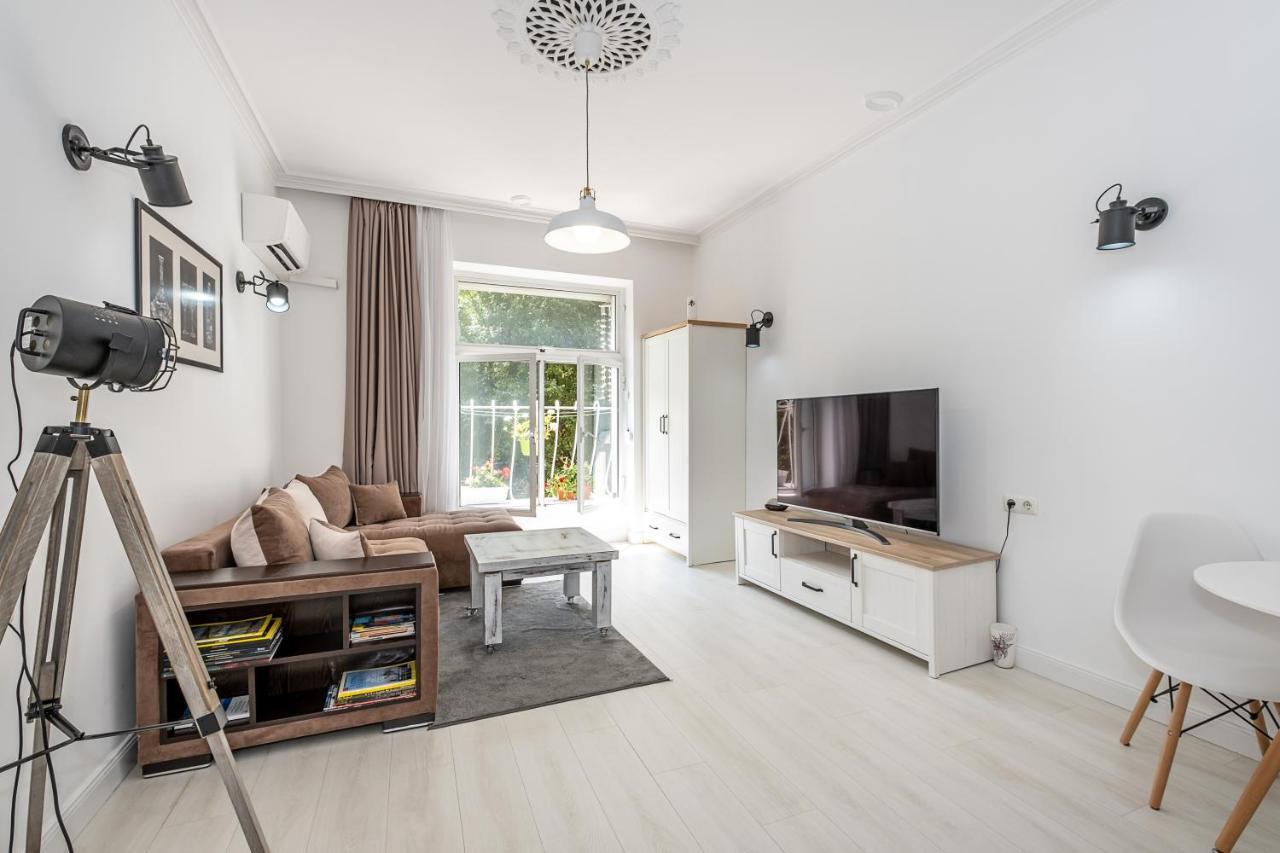 Jazz & Wine - Luxury Apartment By The Sea & Parking & Hbo & Netflix Варна Экстерьер фото