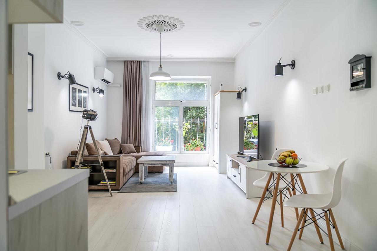 Jazz & Wine - Luxury Apartment By The Sea & Parking & Hbo & Netflix Варна Экстерьер фото
