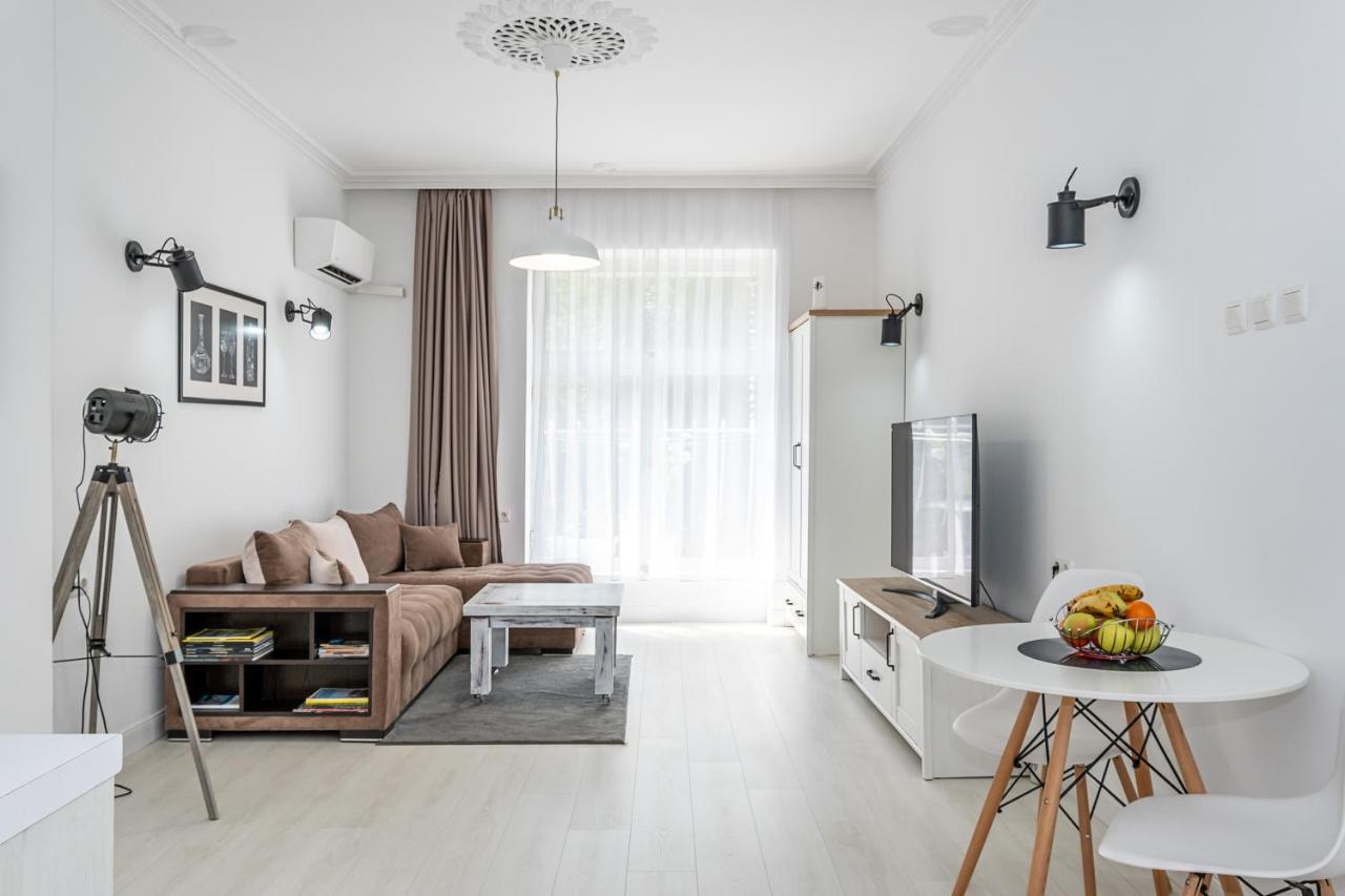 Jazz & Wine - Luxury Apartment By The Sea & Parking & Hbo & Netflix Варна Экстерьер фото