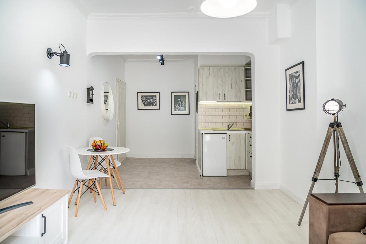 Jazz & Wine - Luxury Apartment By The Sea & Parking & Hbo & Netflix Варна Экстерьер фото