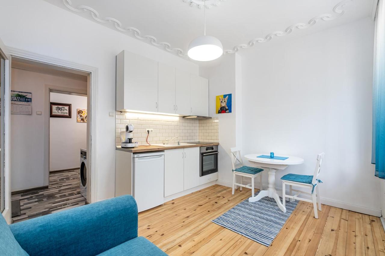 Jazz & Wine - Luxury Apartment By The Sea & Parking & Hbo & Netflix Варна Экстерьер фото